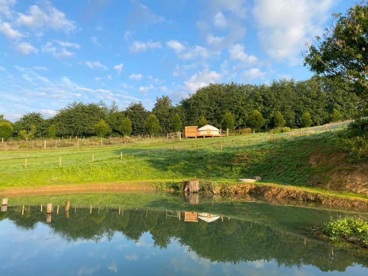 Hotel Bracken Yurt At Walnut Farm Glamping Netherbury Esterno foto